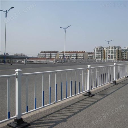 市政防护栏 马路隔离栏 道路交通护栏 市政锌钢护栏