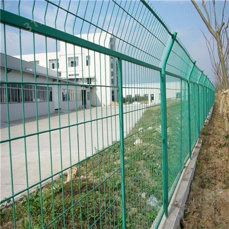 陕西铜川高速公路护栏网机场铁道防护网生产厂家