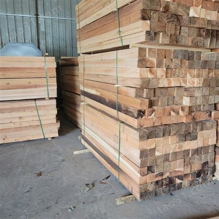 邦皓木材厂供应杉木木板材挂瓦条不易劈裂物流打包板条